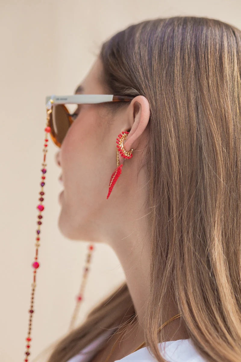 Earcuff rojo tejido